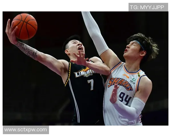 王哲林领衔中国男篮新征程展现篮球魅力与团队精神的完美结合